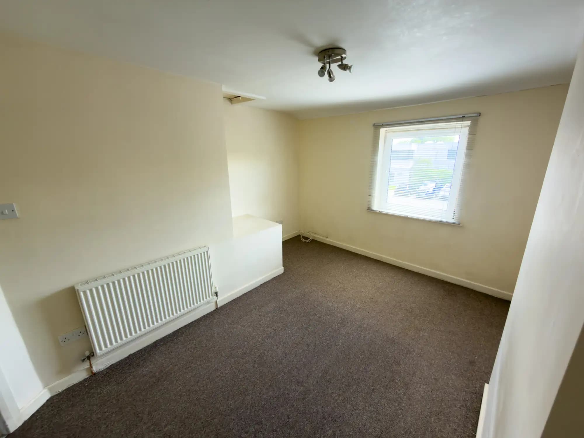property photo 14 of 17