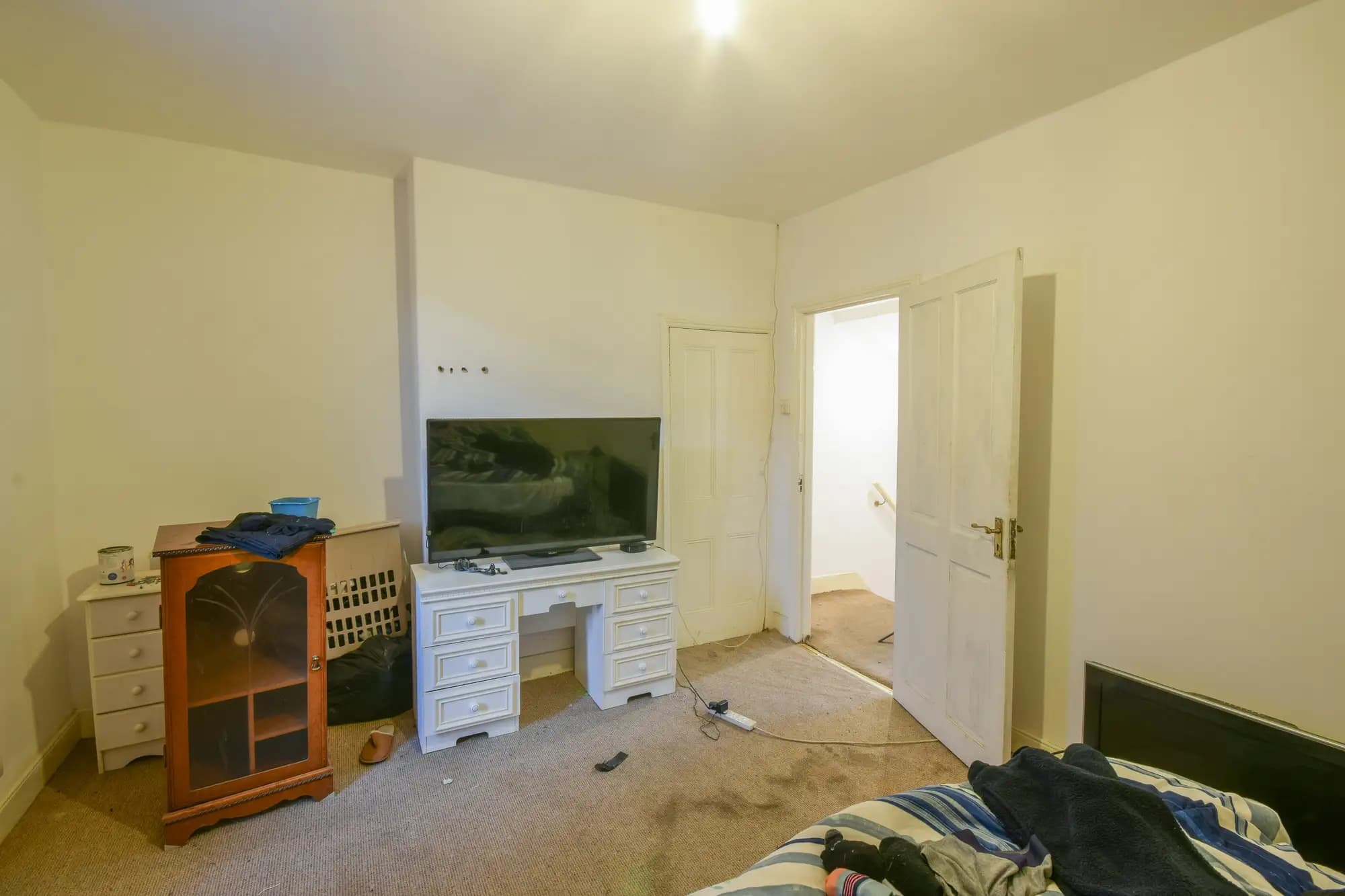 property photo 9 of 12