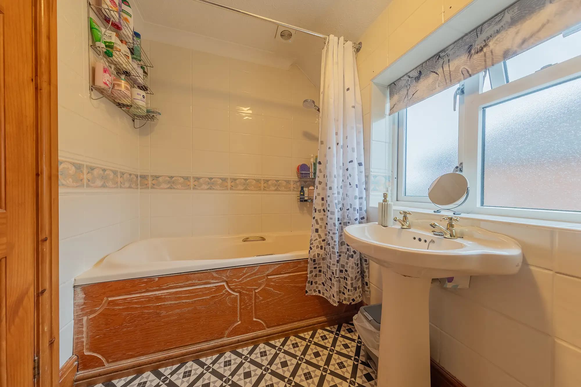 property photo 10 of 27