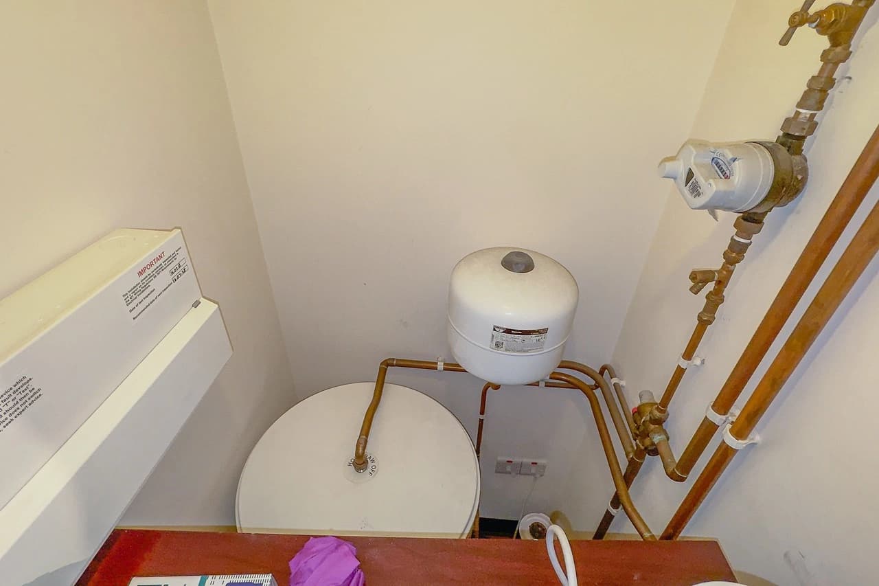 property photo 13 of 15