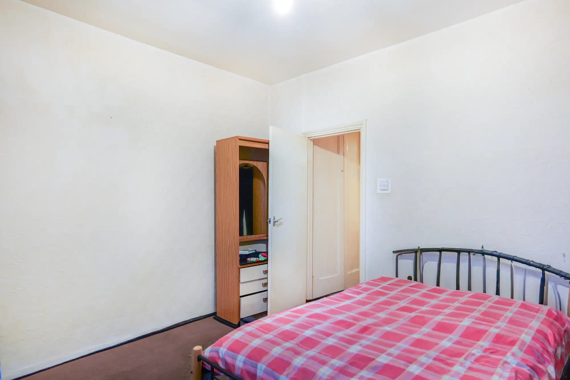 property photo 10 of 30