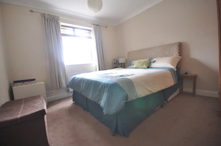 property photo 6 of 8