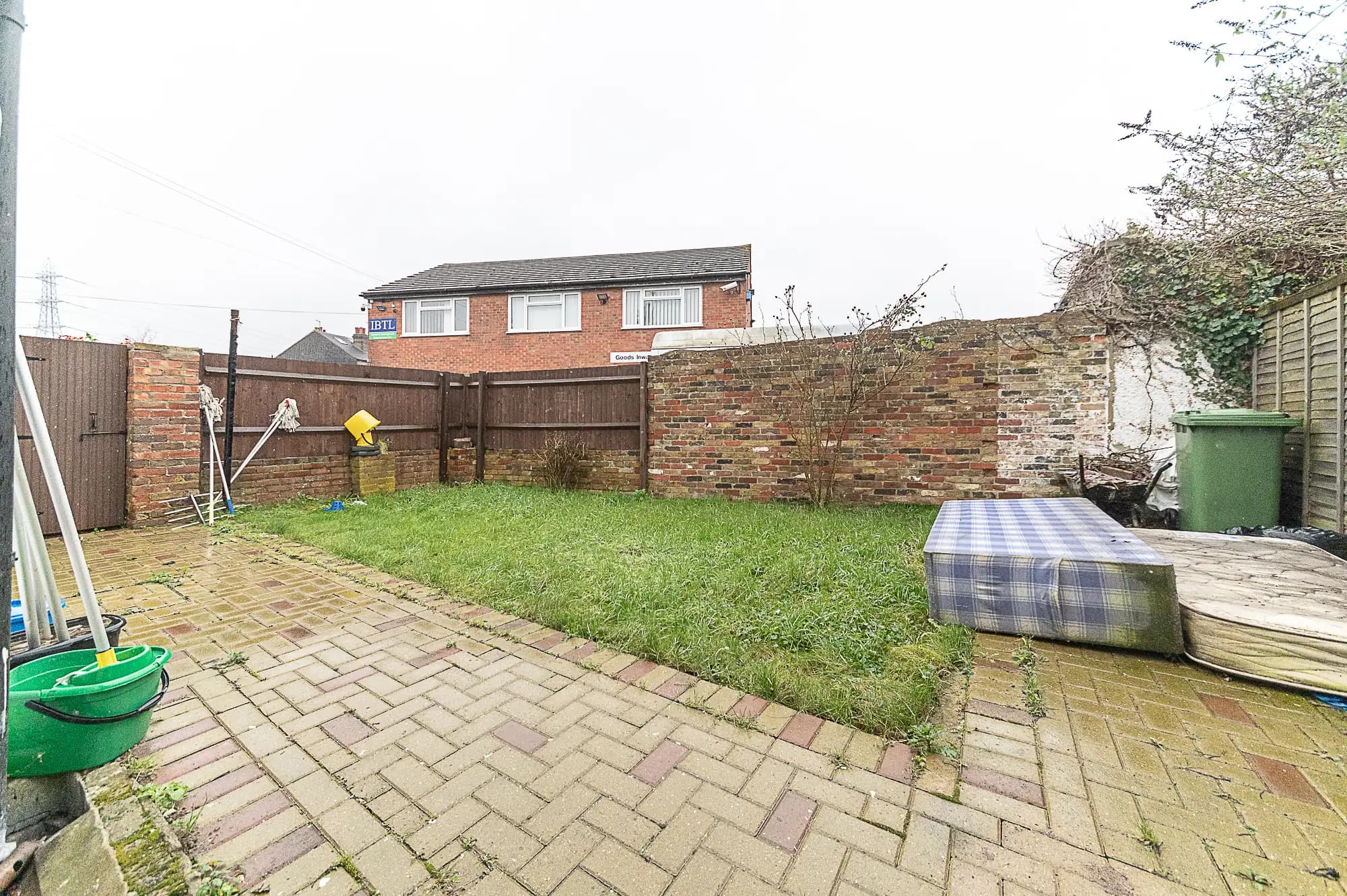 property photo 21 of 22