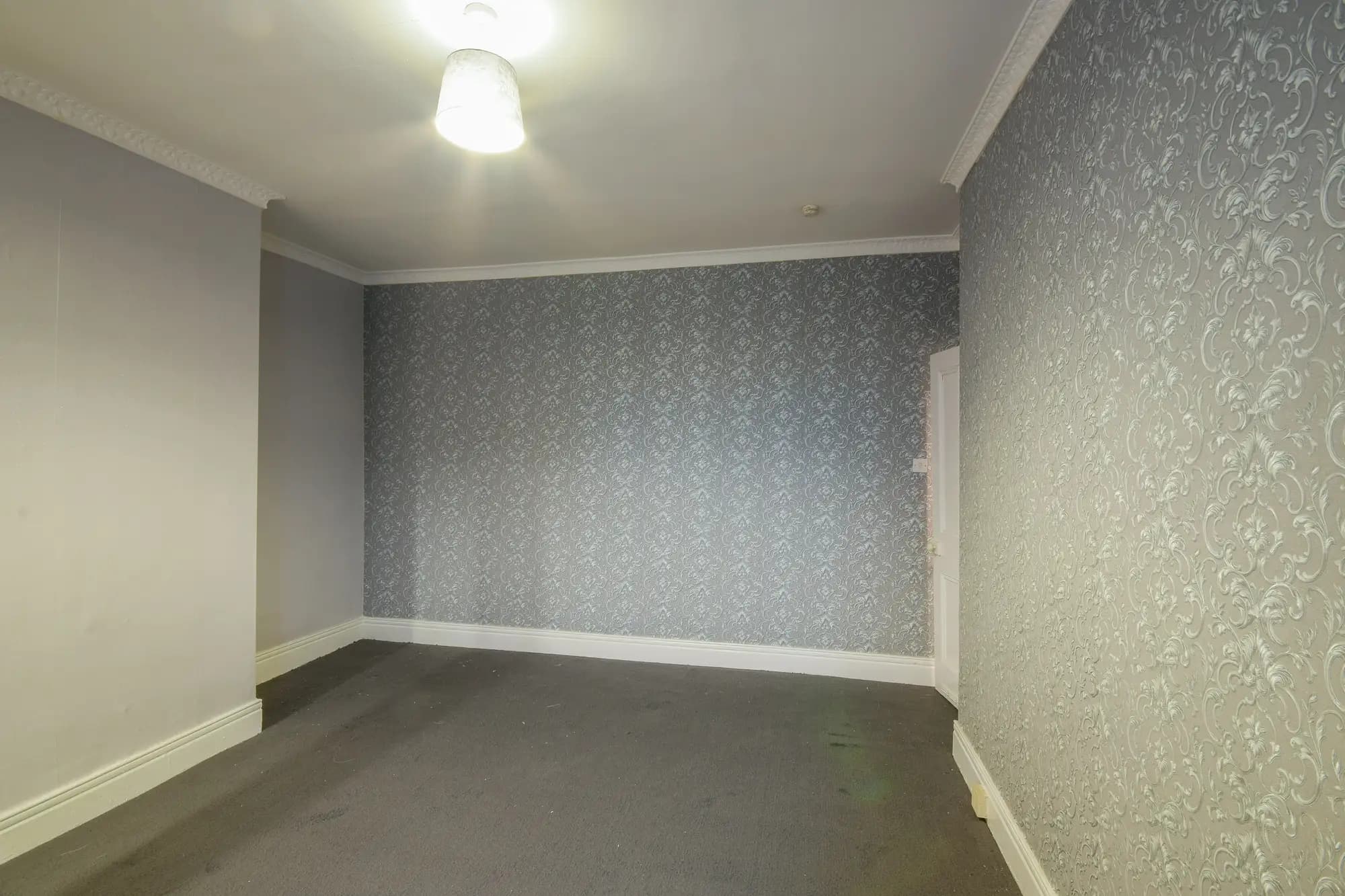 property photo 8 of 14