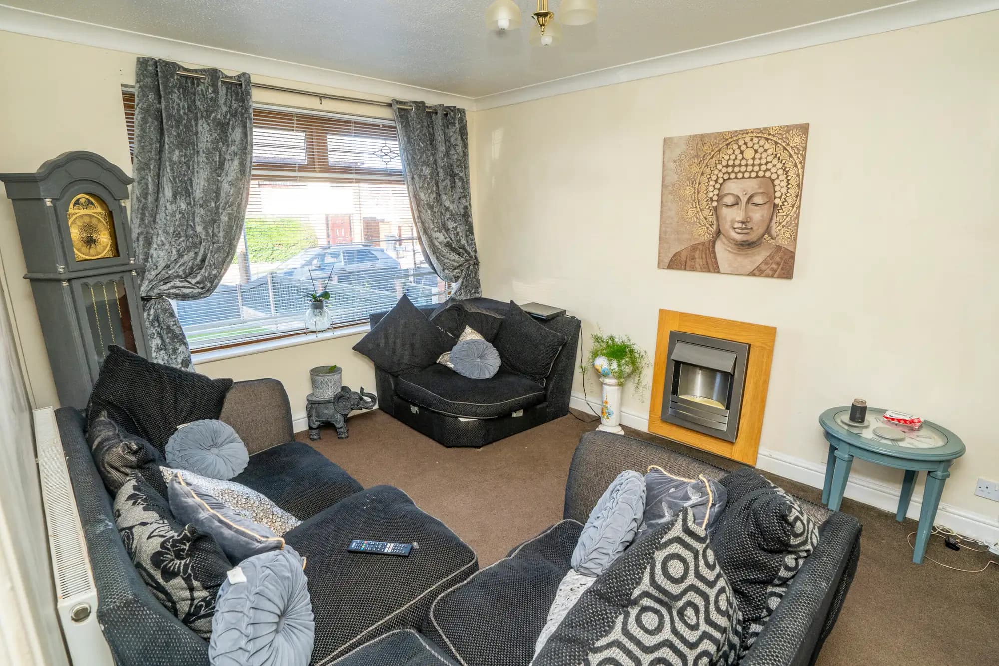 property photo 2 of 28
