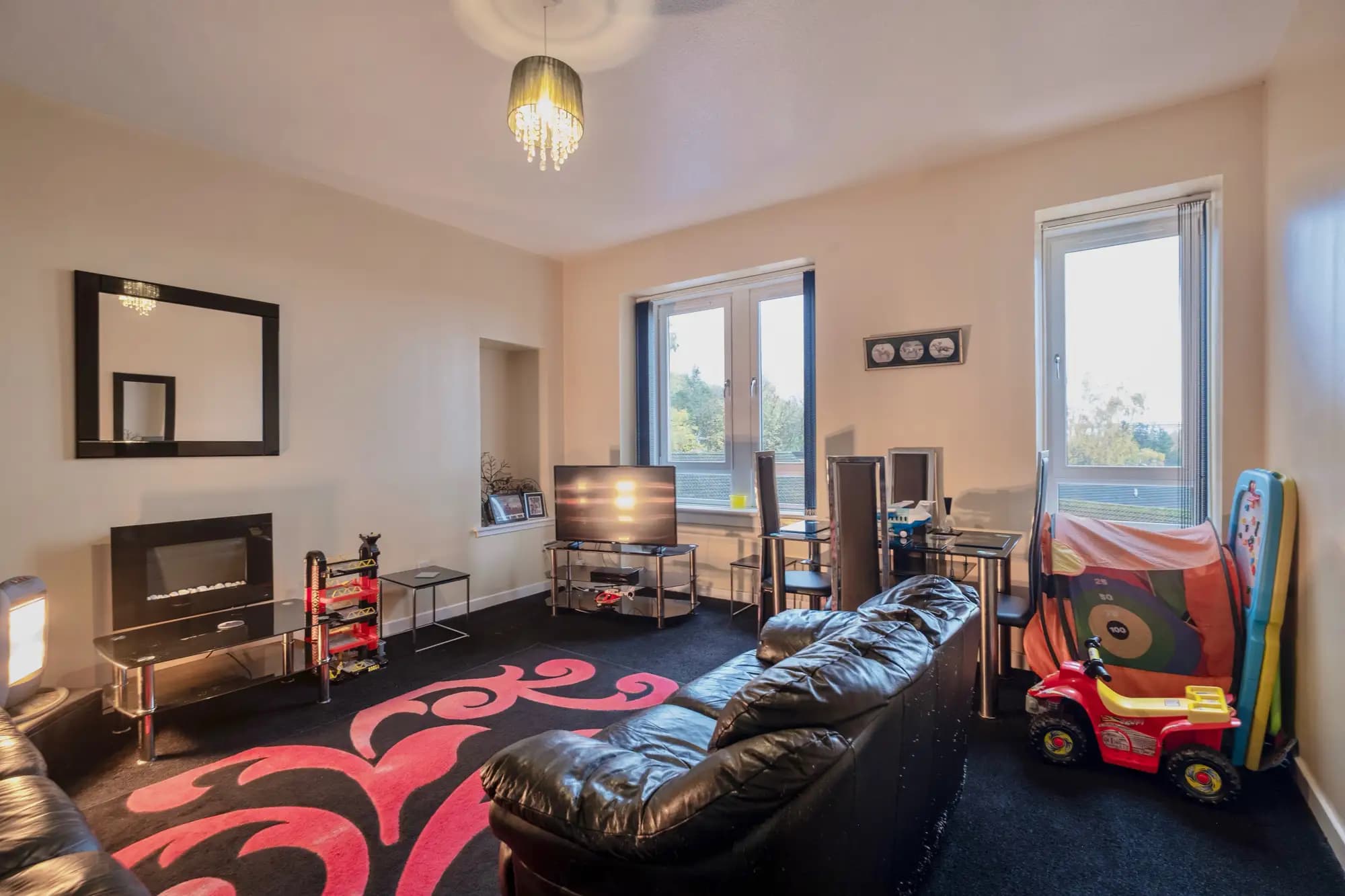 property photo 4 of 33