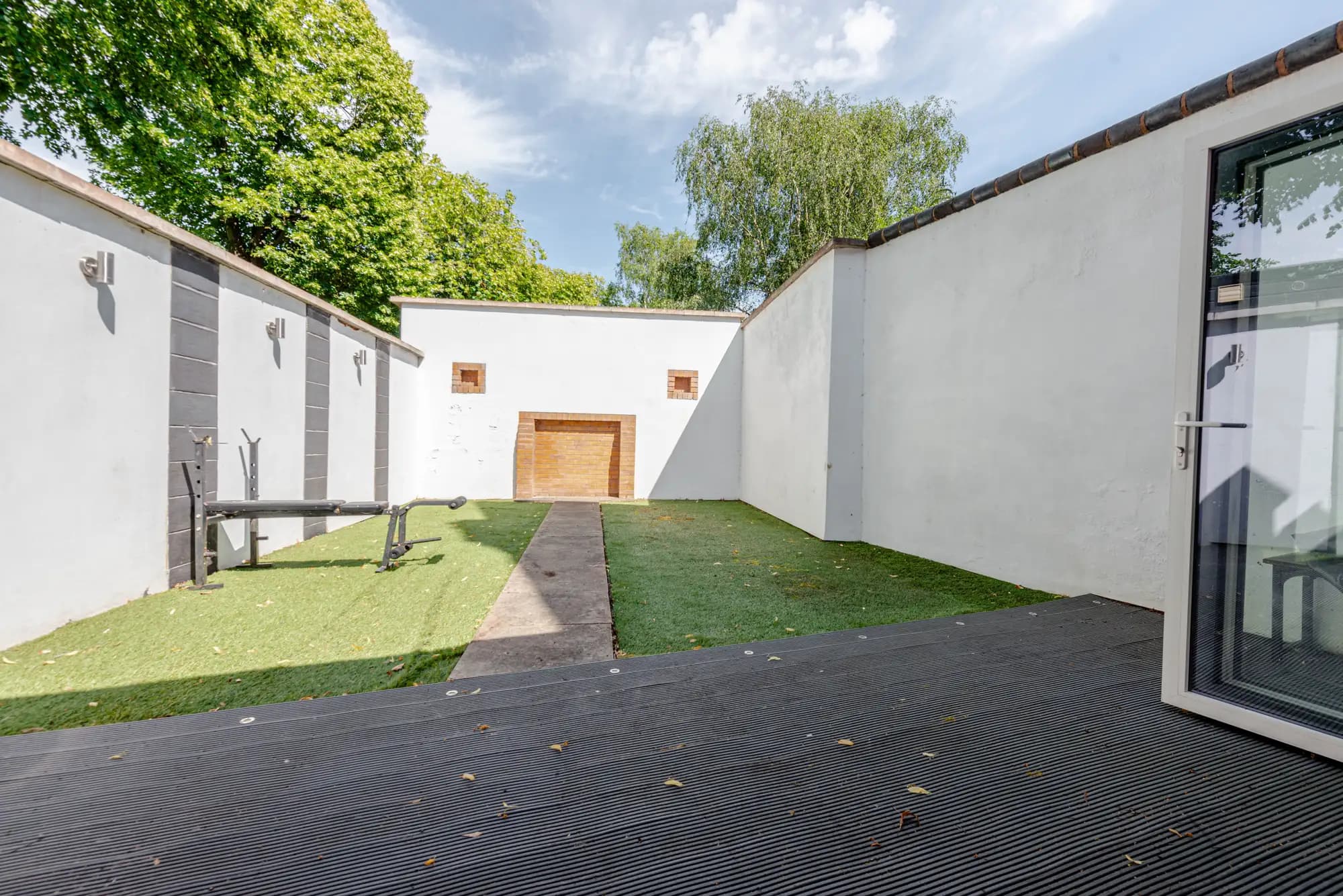 property photo 7 of 19