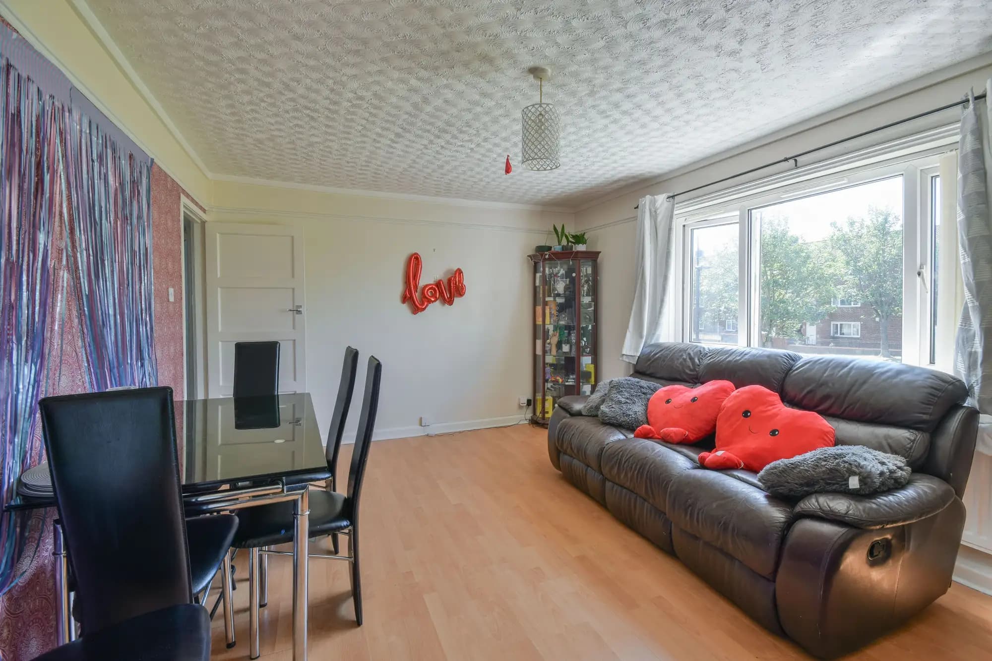 property photo 4 of 16