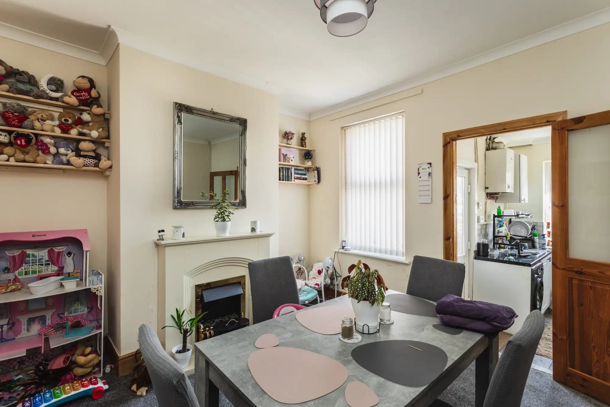 property photo 6 of 30