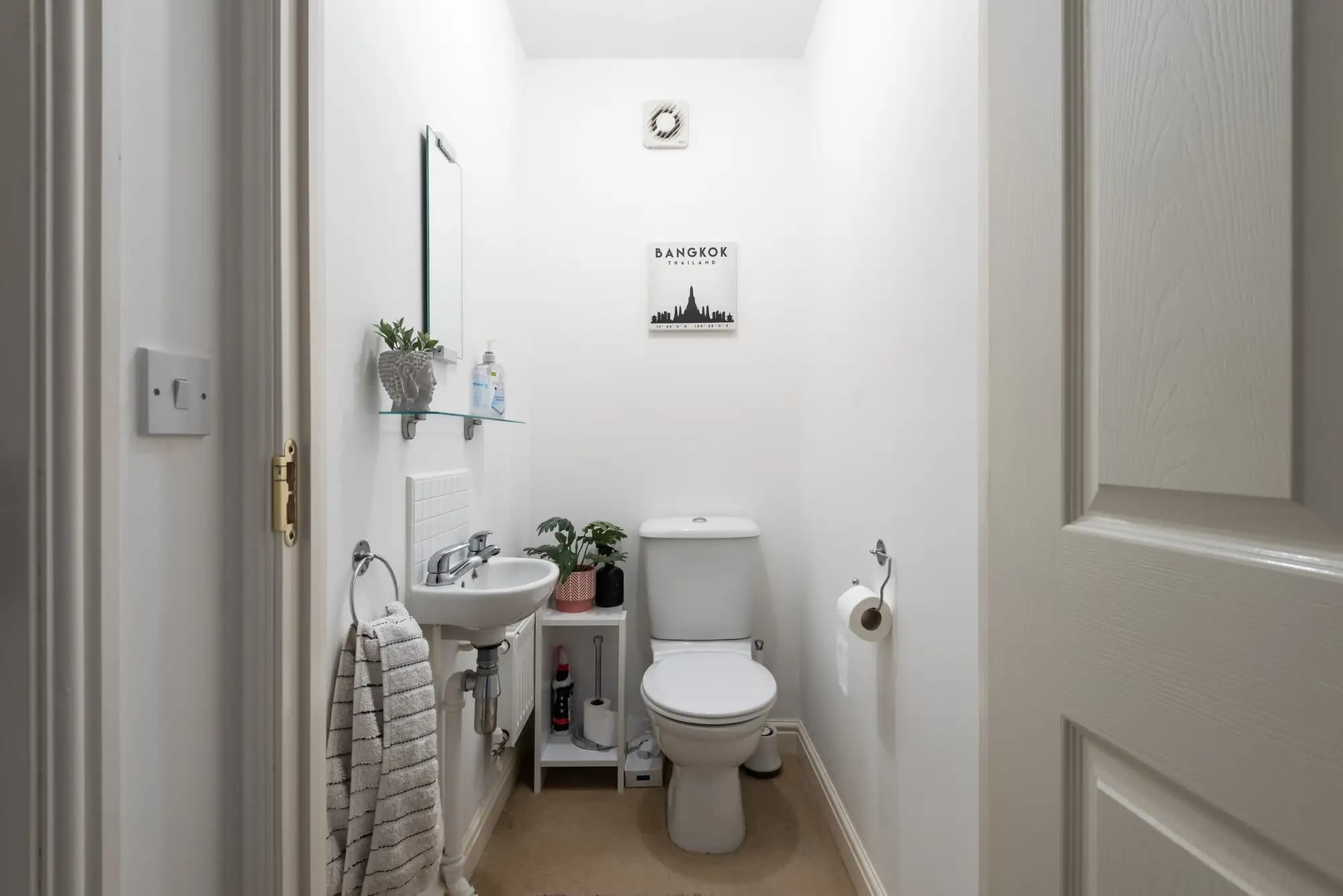 property photo 9 of 19