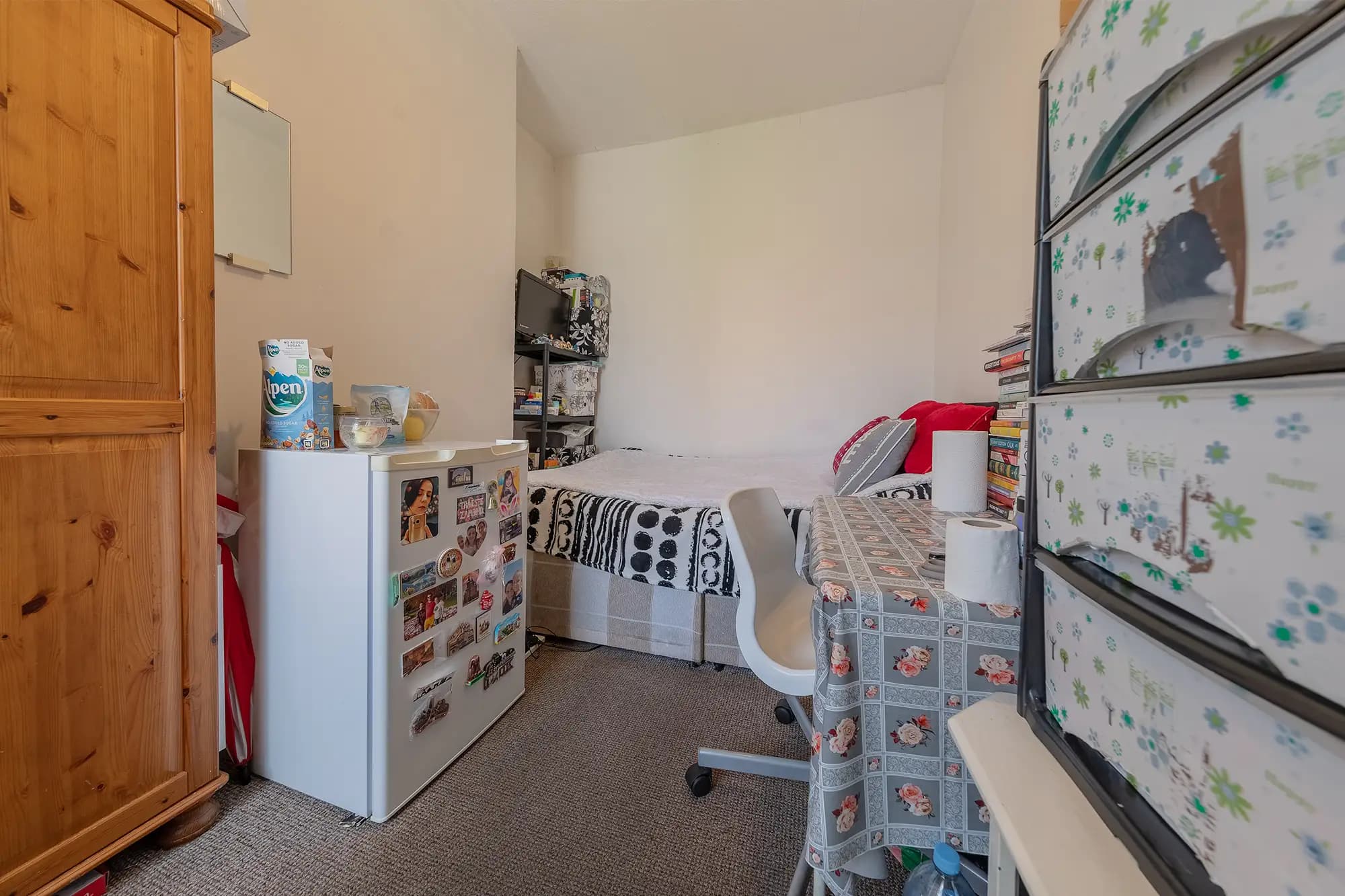 property photo 13 of 25