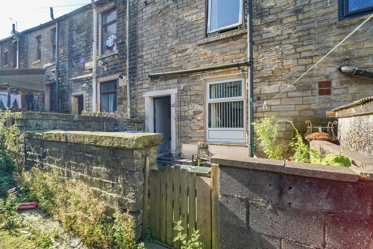 property photo 19 of 22