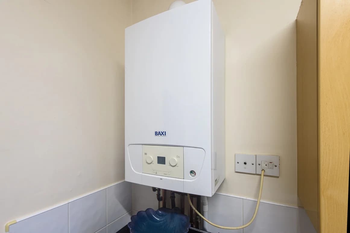 property photo 14 of 16