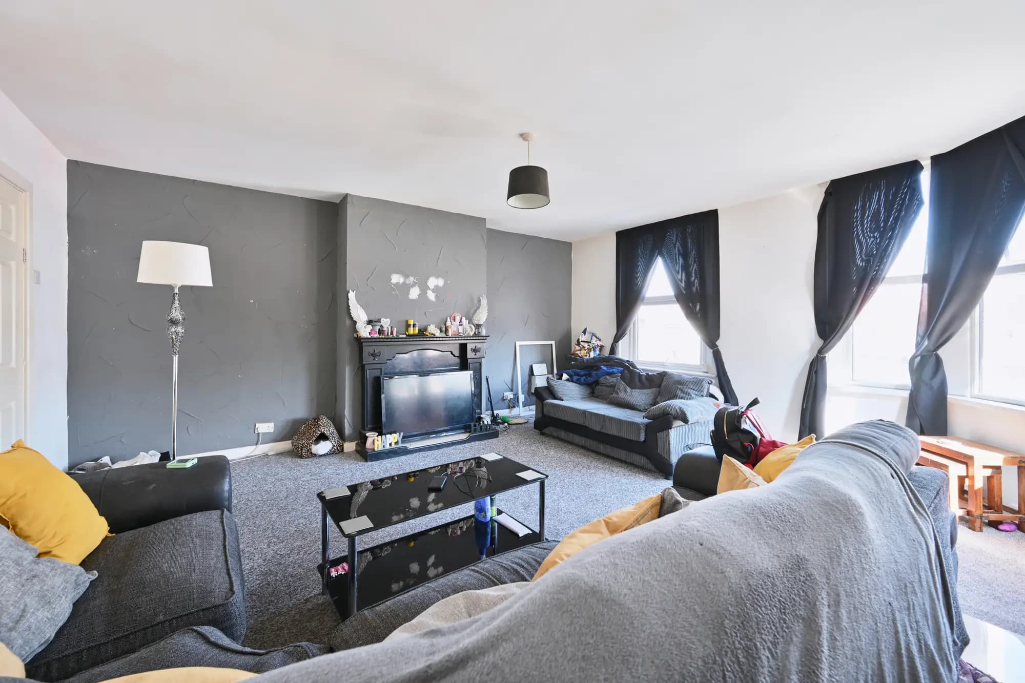 property photo 4 of 22