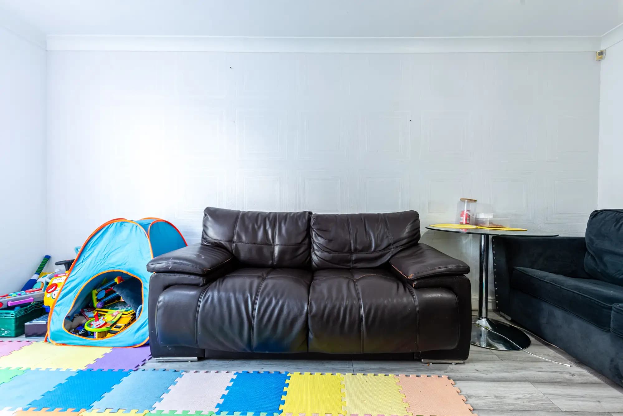 property photo 4 of 33