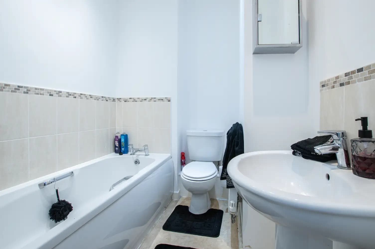 property photo 8 of 21