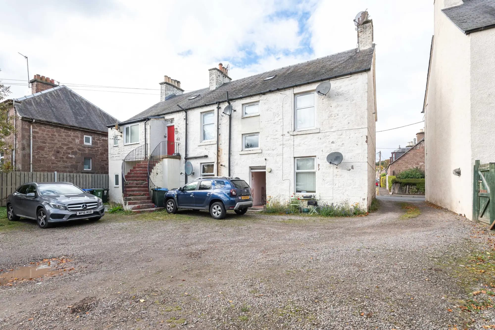 property photo 13 of 15
