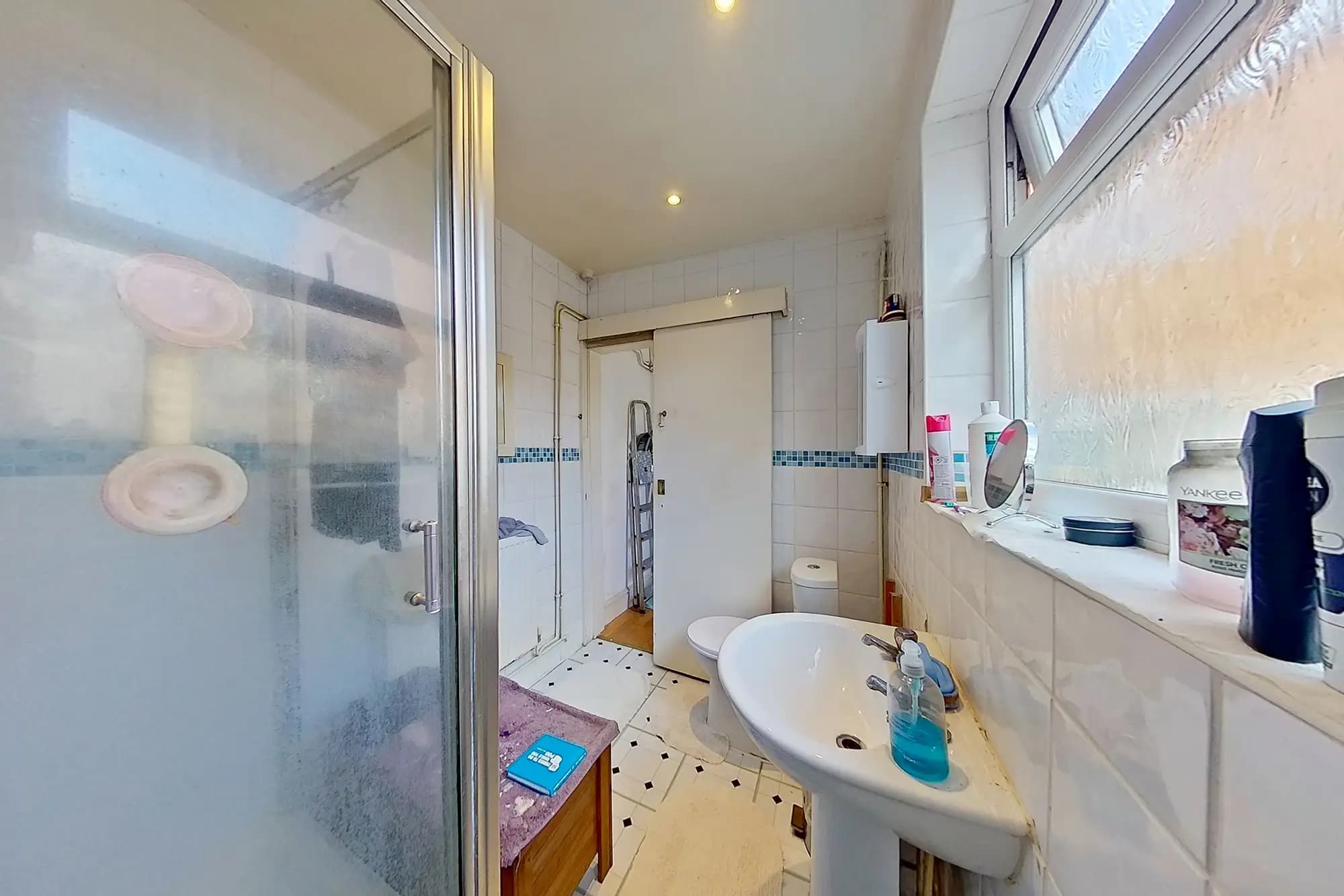 property photo 7 of 14