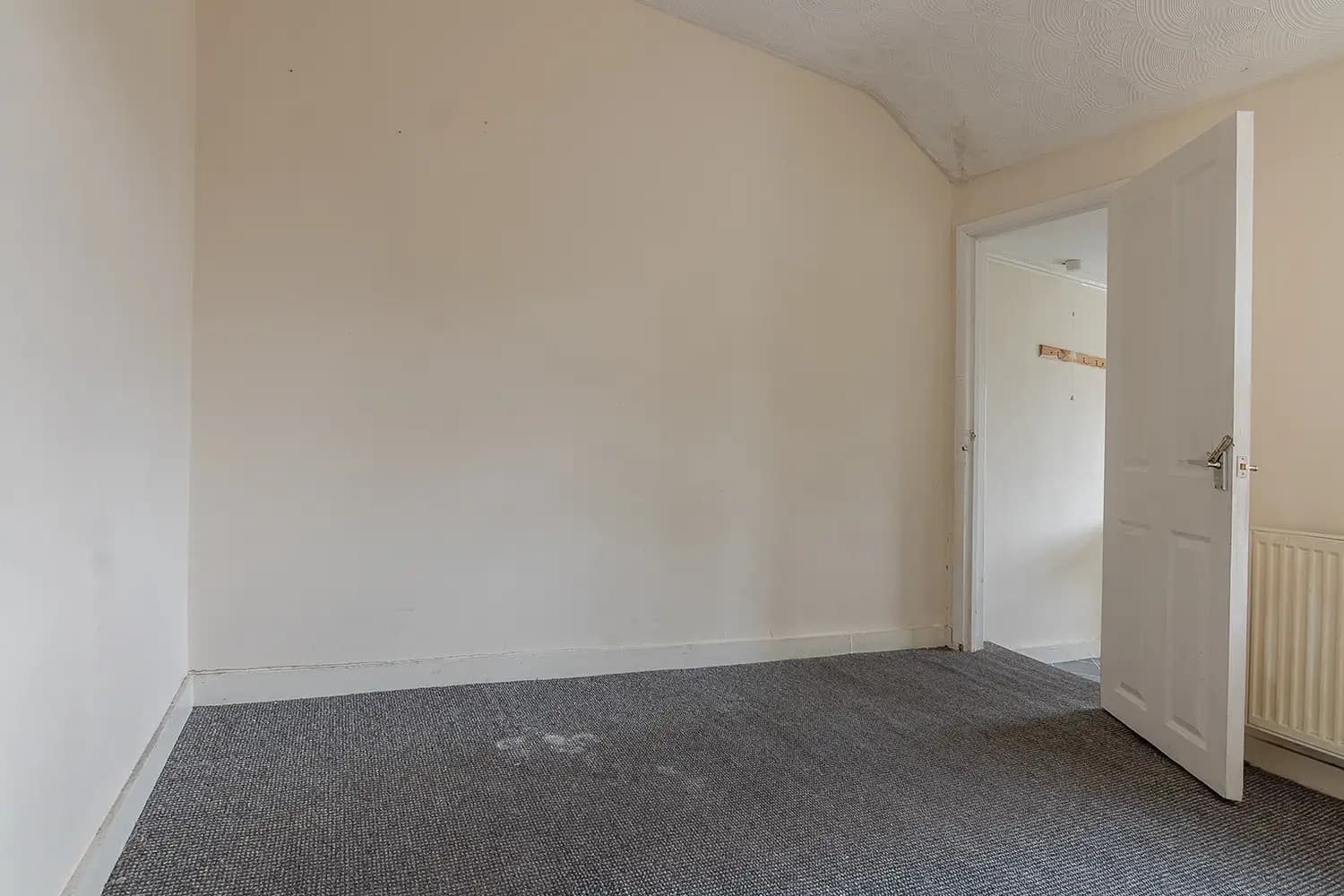 property photo 16 of 28