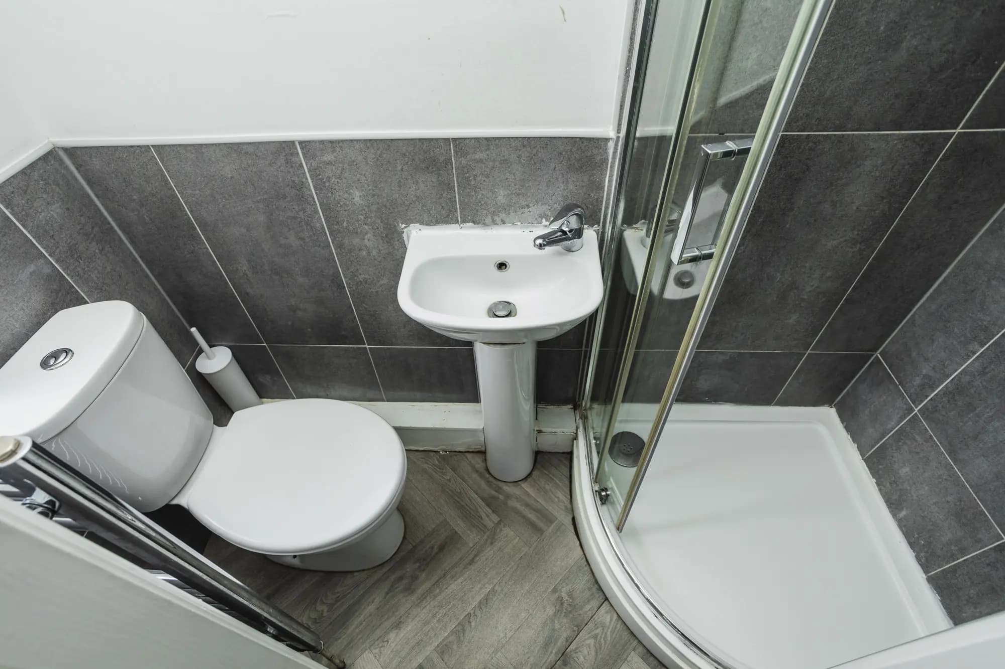property photo 11 of 40