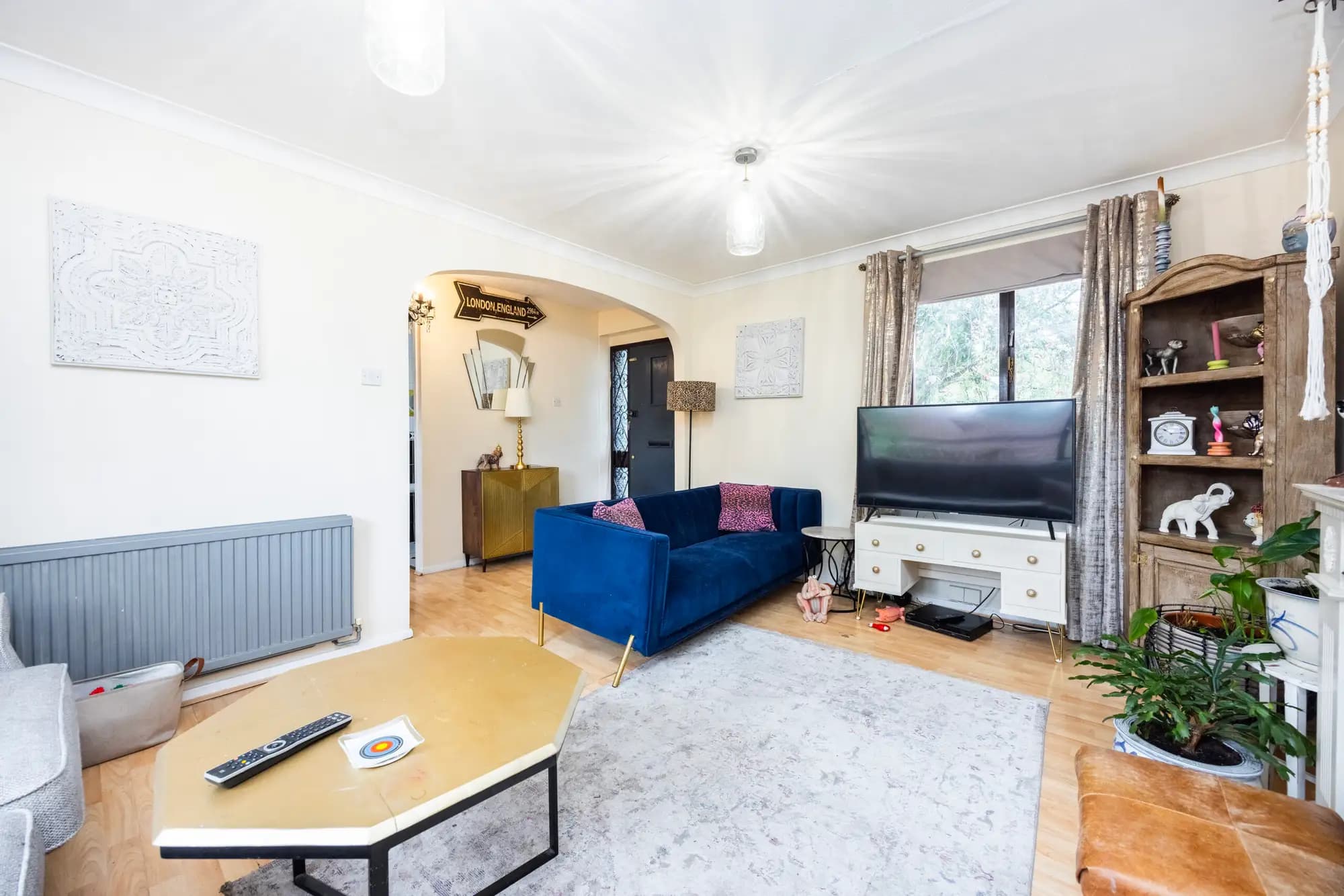 property photo 6 of 16