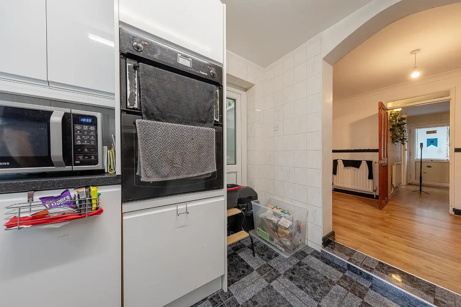 property photo 15 of 40