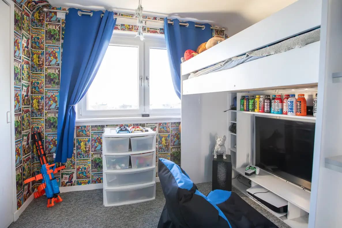 property photo 6 of 35