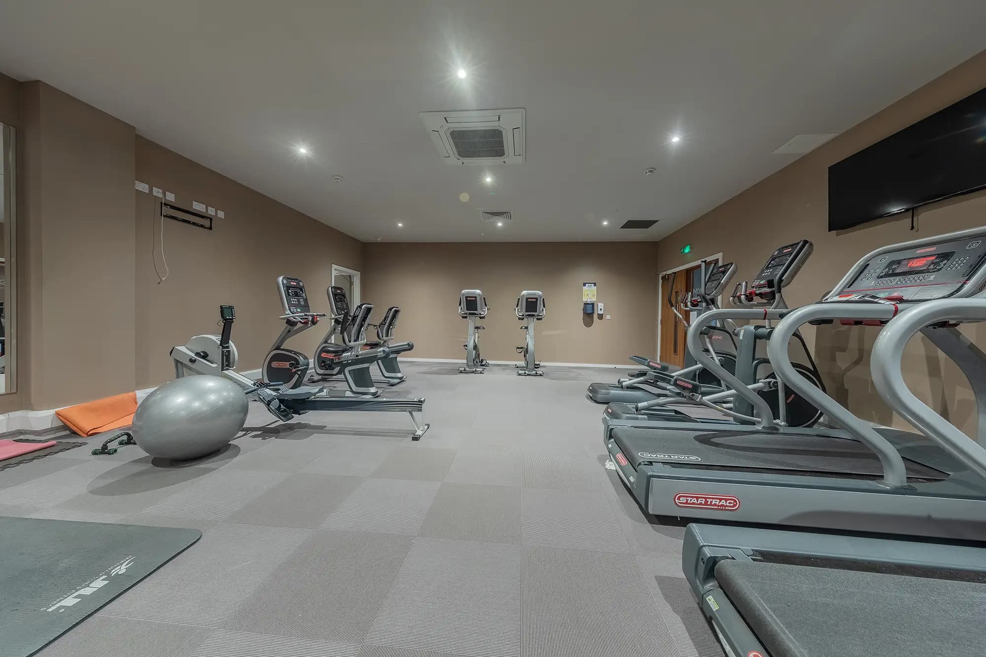 property photo 19 of 21