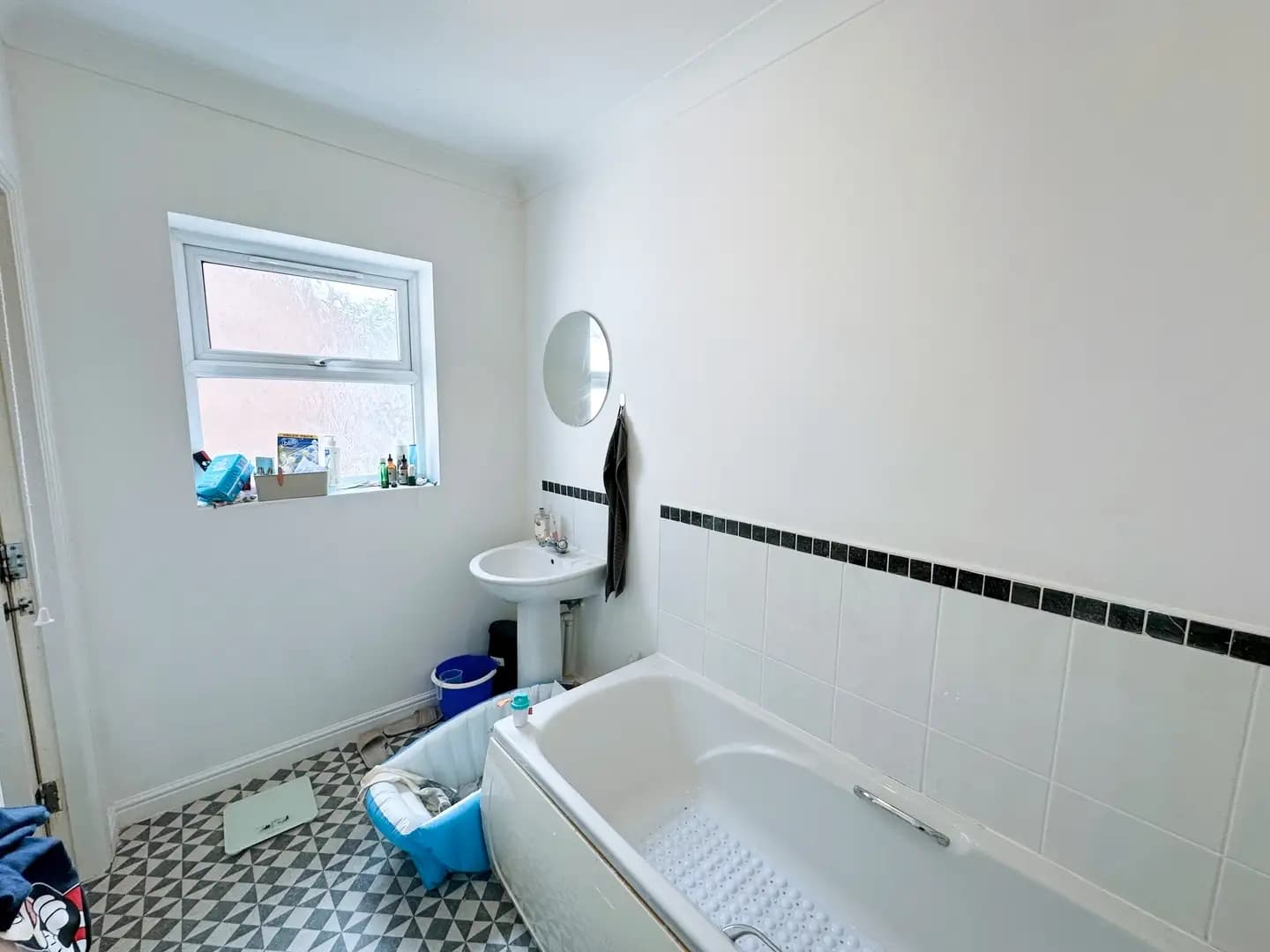 property photo 9 of 23