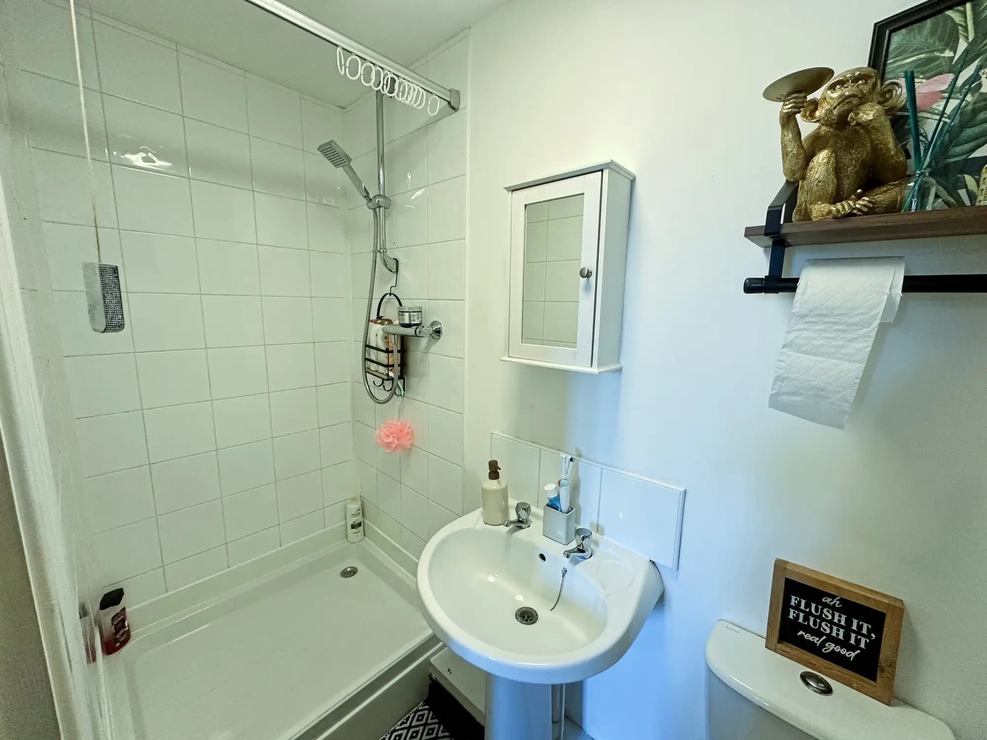 property photo 6 of 16