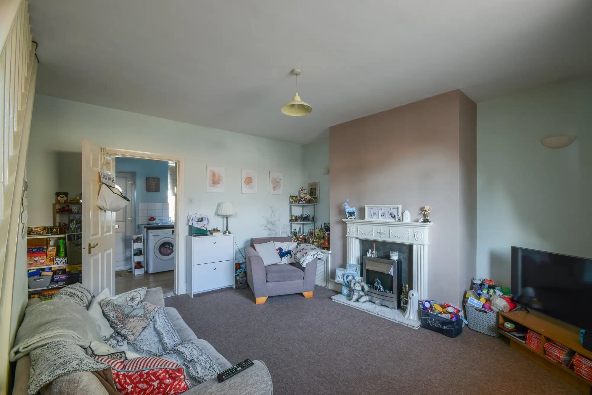 property photo 3 of 16