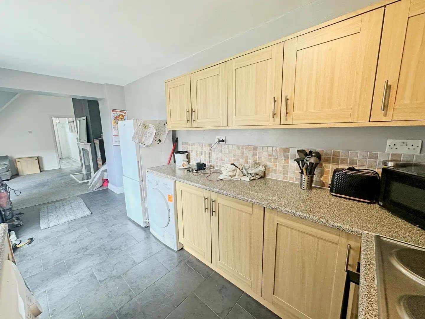 property photo 5 of 23