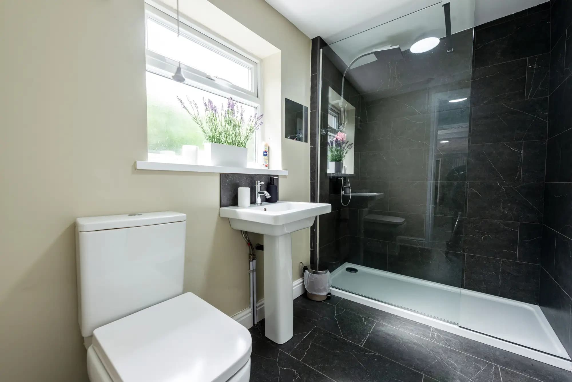 property photo 16 of 43