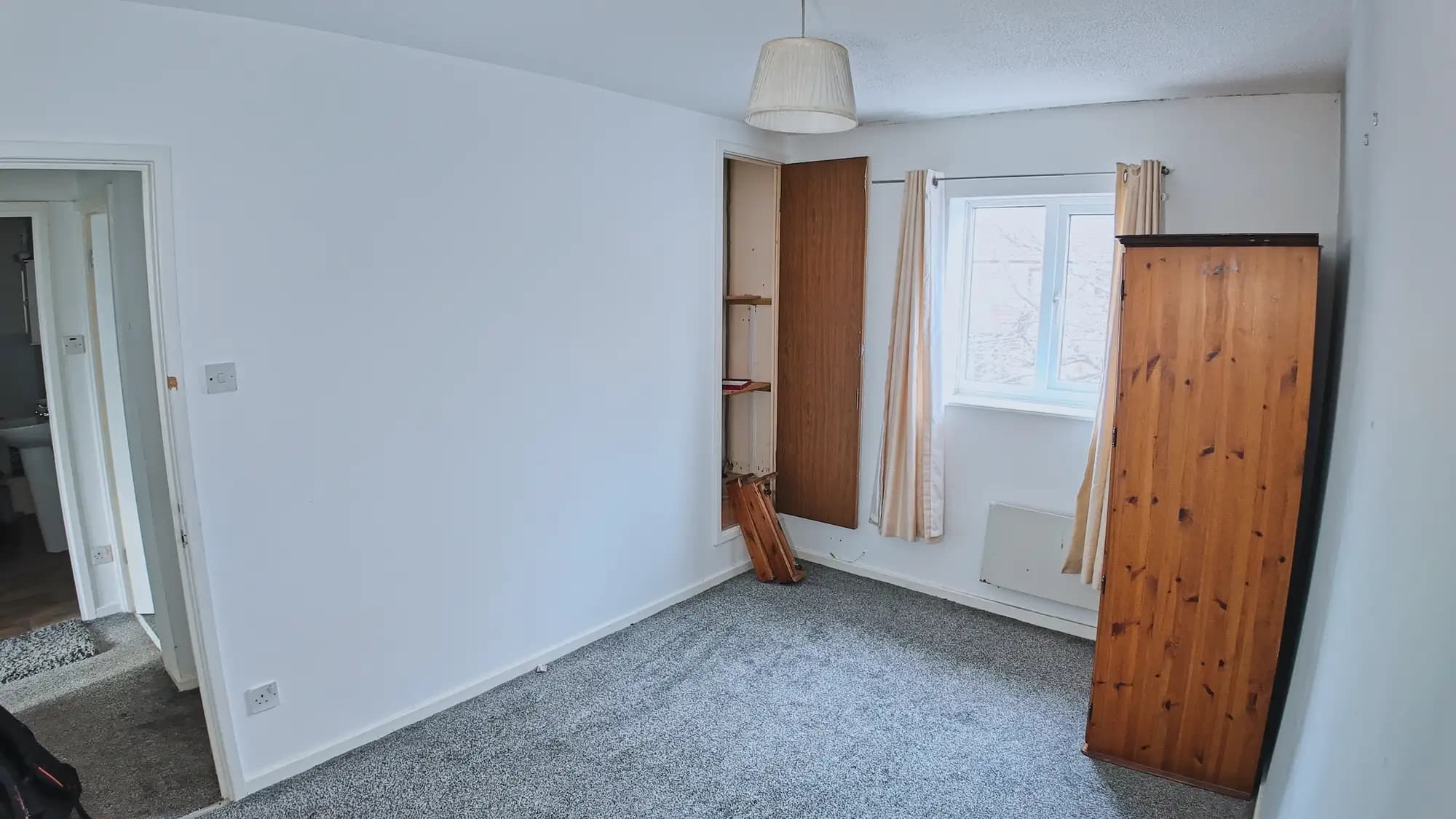 property photo 10 of 16