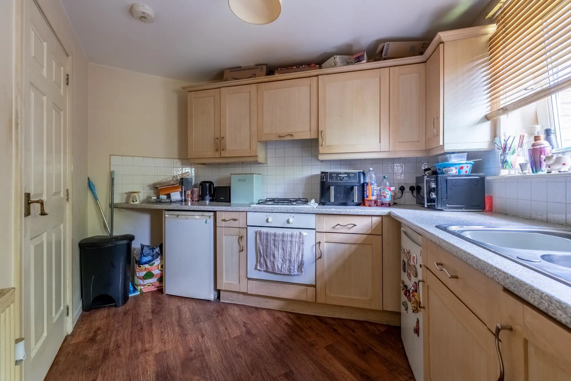 property photo 6 of 16
