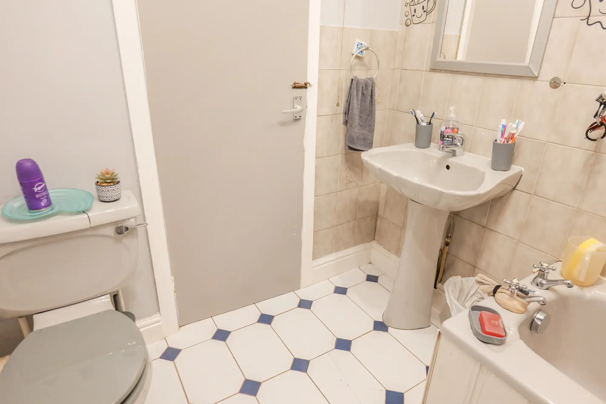 property photo 10 of 31