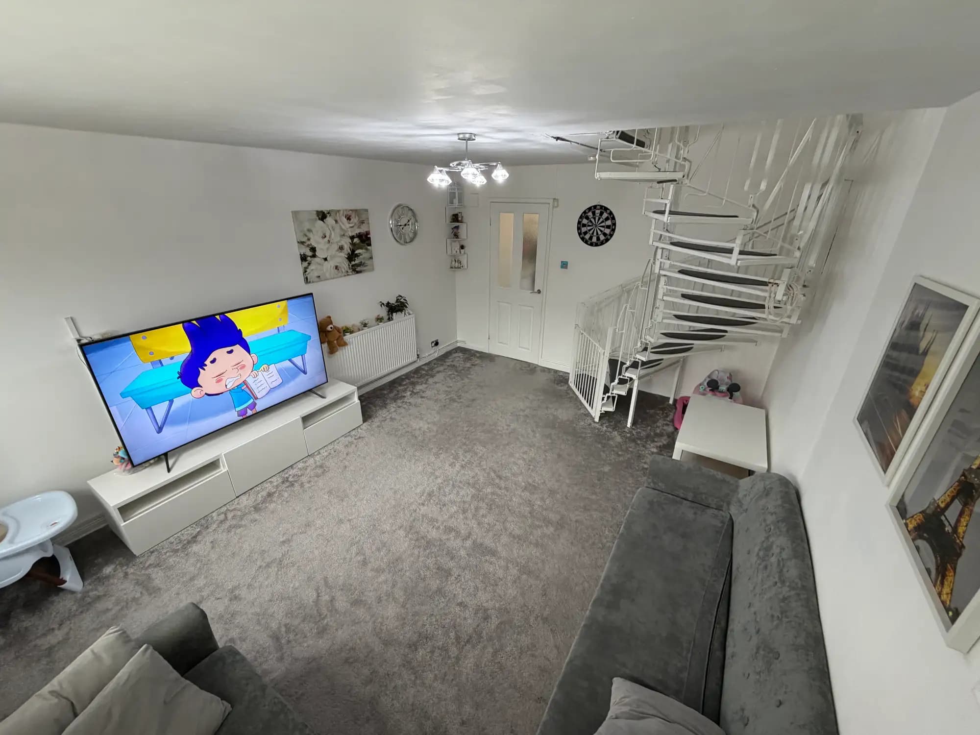 property photo 5 of 26