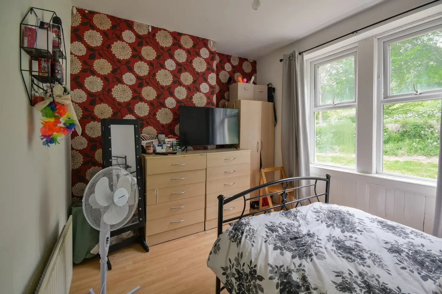 property photo 10 of 17