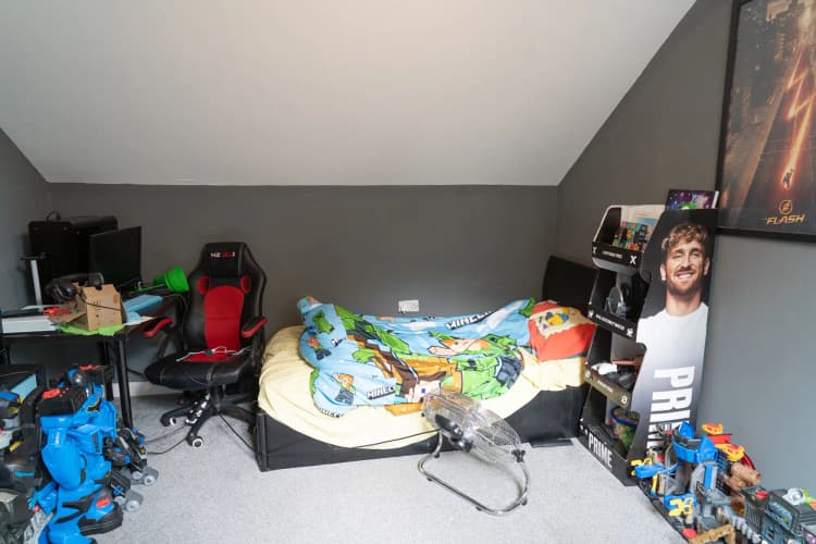 property photo 15 of 22