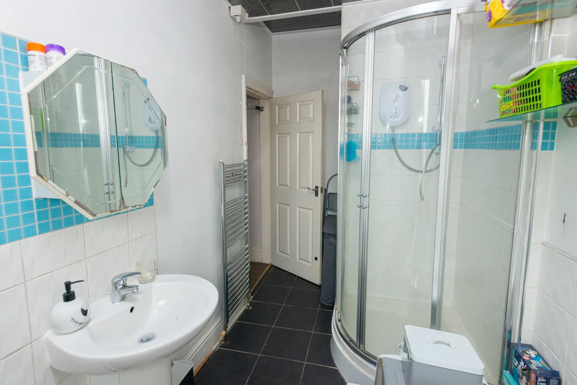 property photo 10 of 24