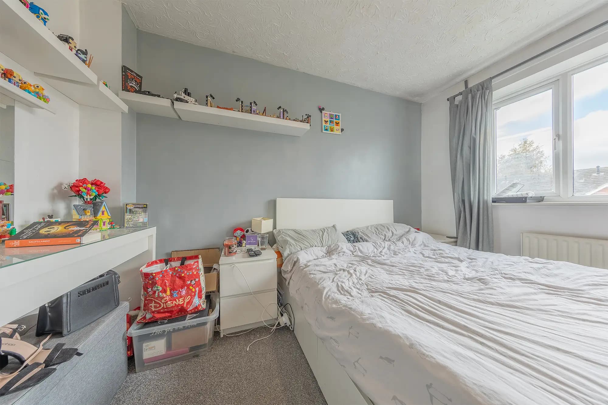 property photo 9 of 16