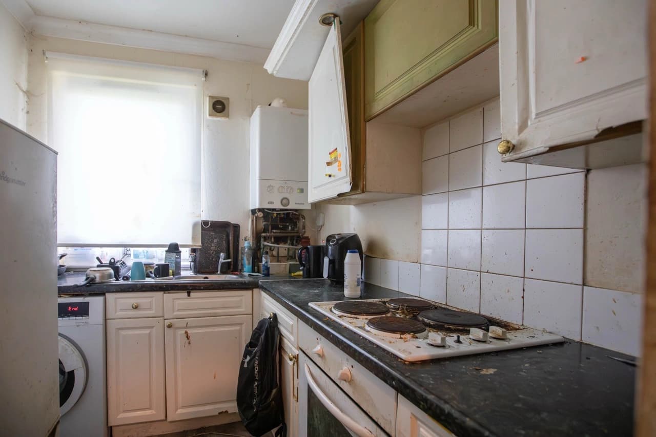 property photo 6 of 20