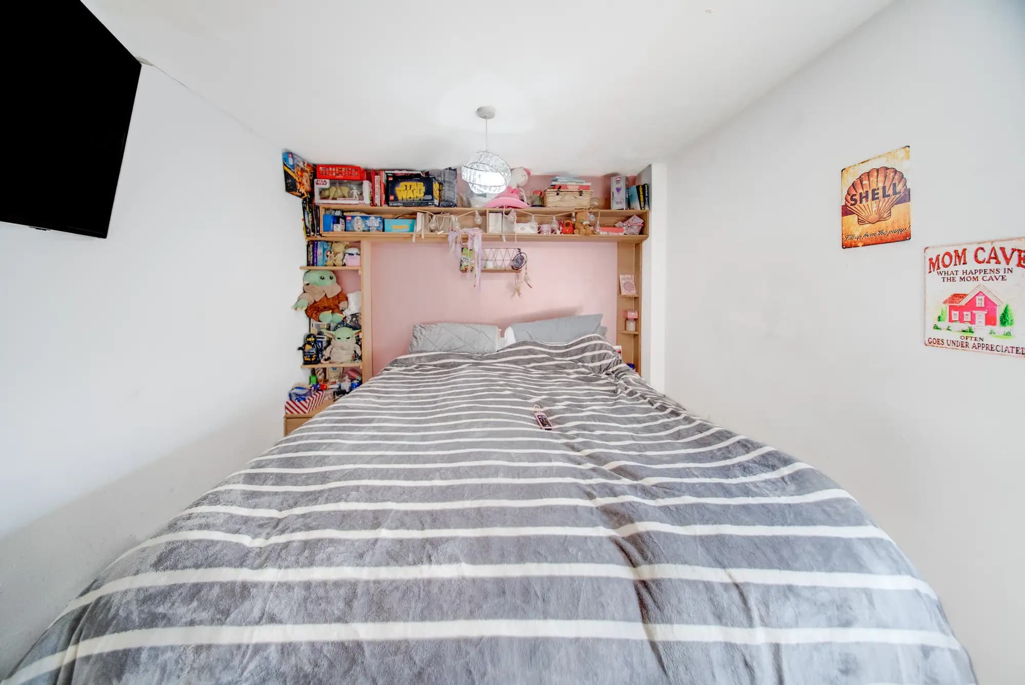 property photo 12 of 18