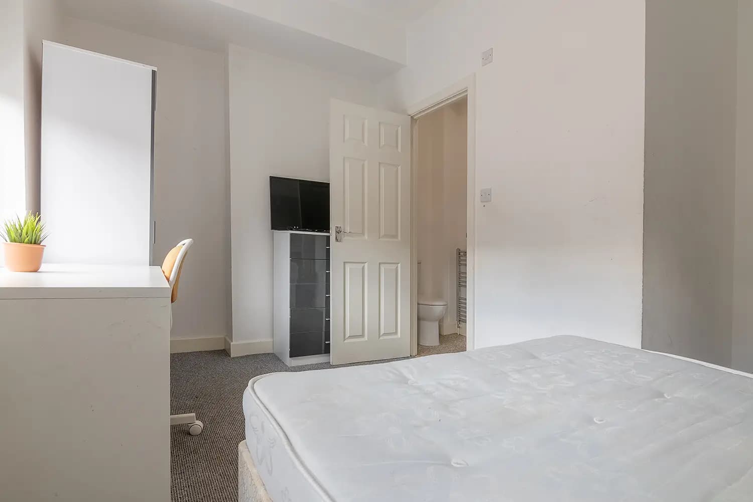 property photo 29 of 35