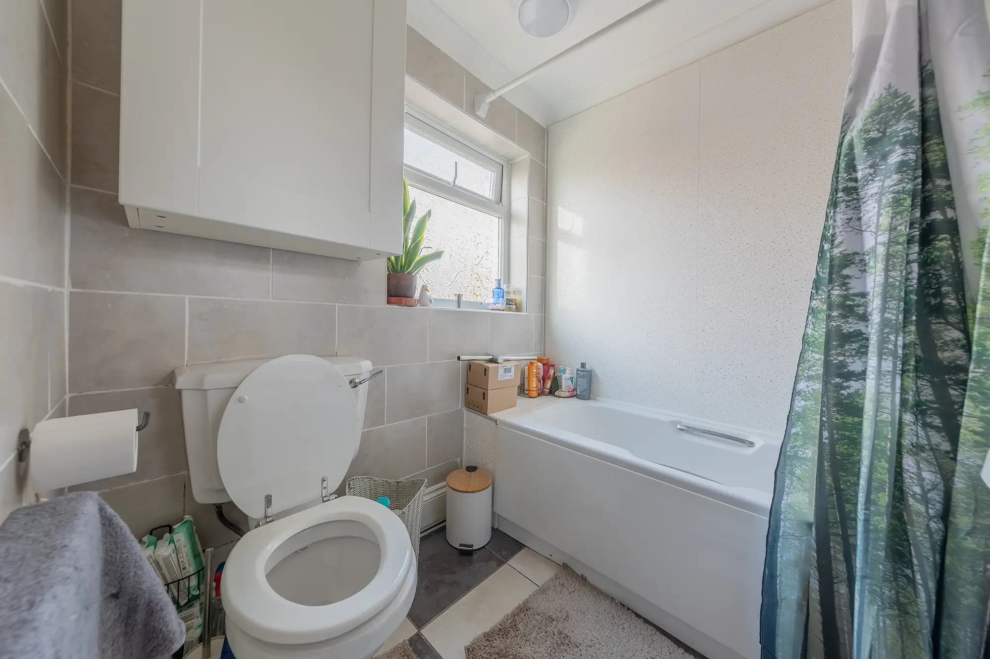 property photo 8 of 16