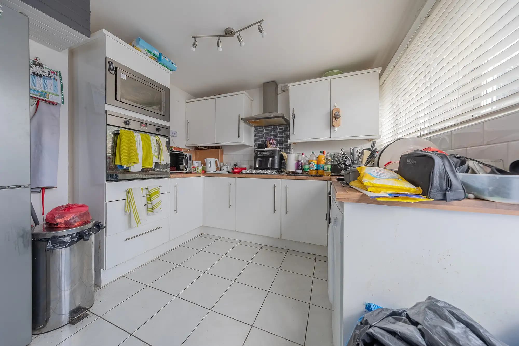 property photo 6 of 19