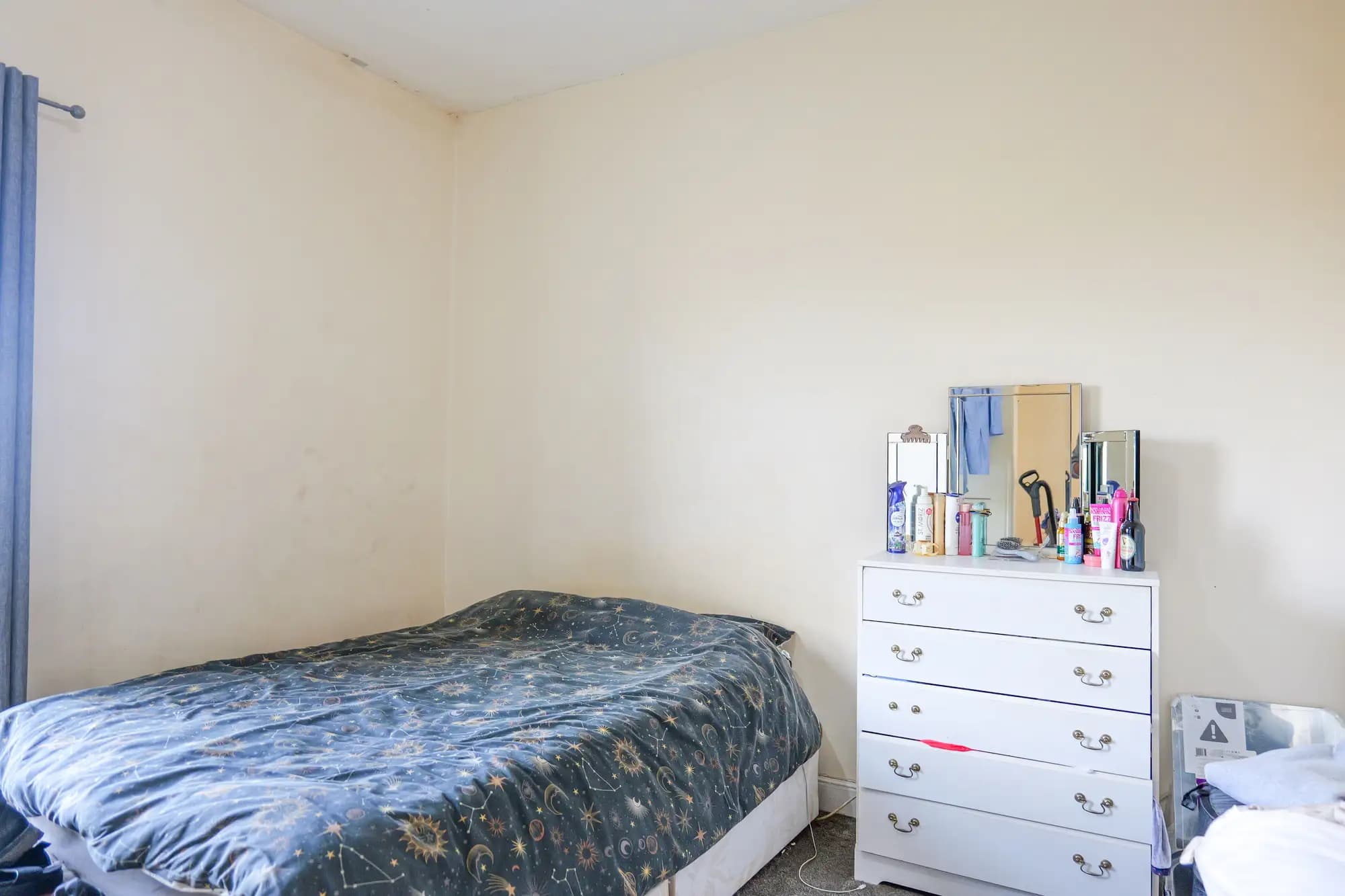 property photo 8 of 18