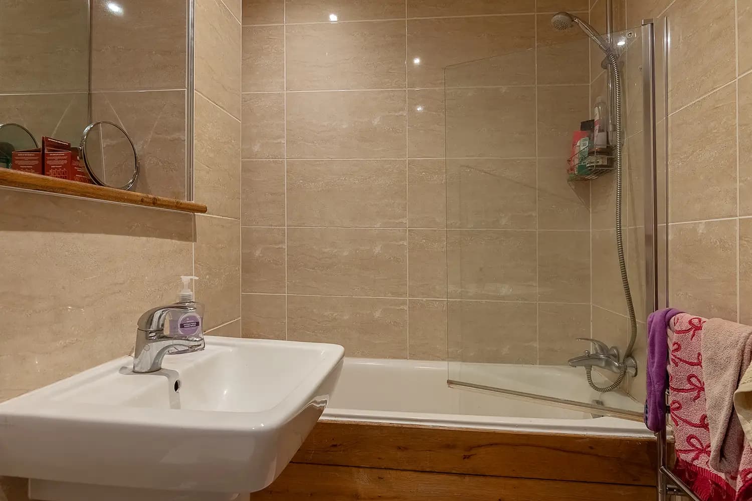 property photo 16 of 33