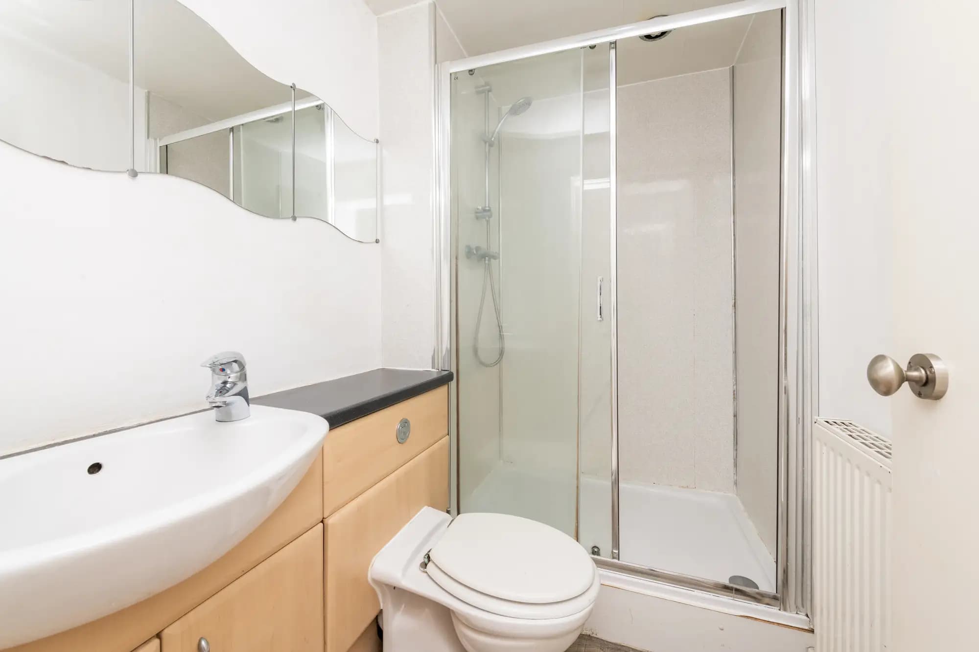 property photo 8 of 20