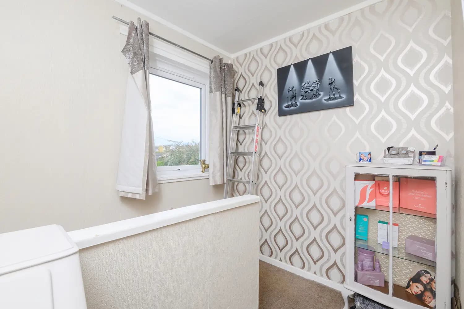 property photo 20 of 27